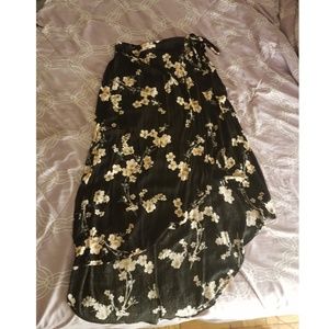 Wrap around floral pattern skirt size M
